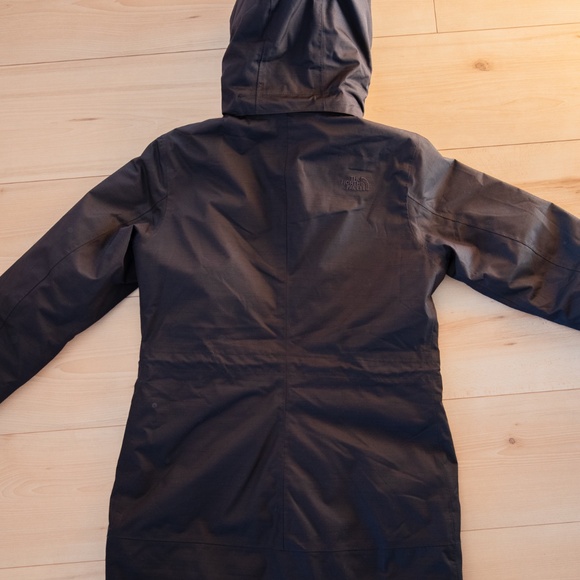 The North Face Women’s Hooded Parka Rain Jacket Size S - Picture 10 of 12